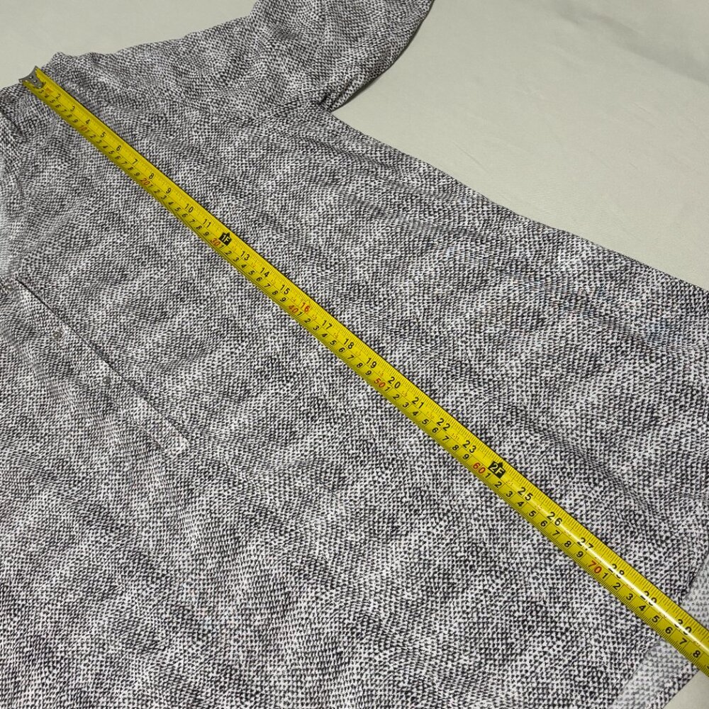 Grand & Greene Rayon Roll Tab Sleeve V-Neck Blouse Gray Black Print 1X - Picture 12 of 13